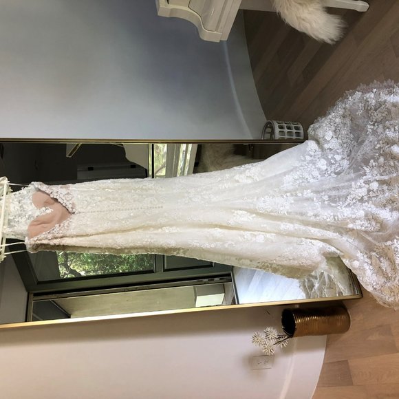 New Wedding Dress PRONOVIAS (Size 8-10) - Picture 3 of 8